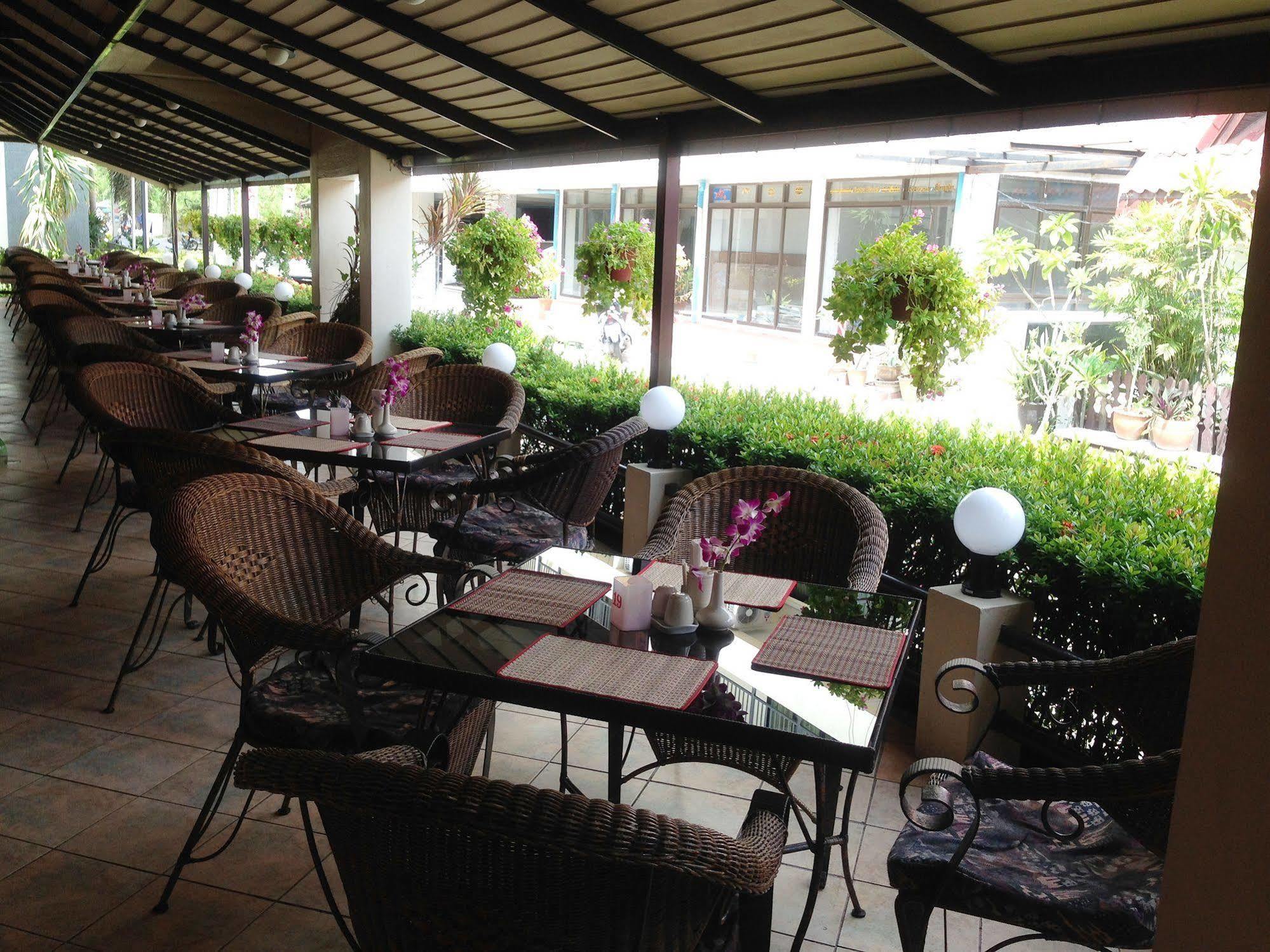 The New Eurostar Jomtien Beach Hotel Ngoại thất bức ảnh