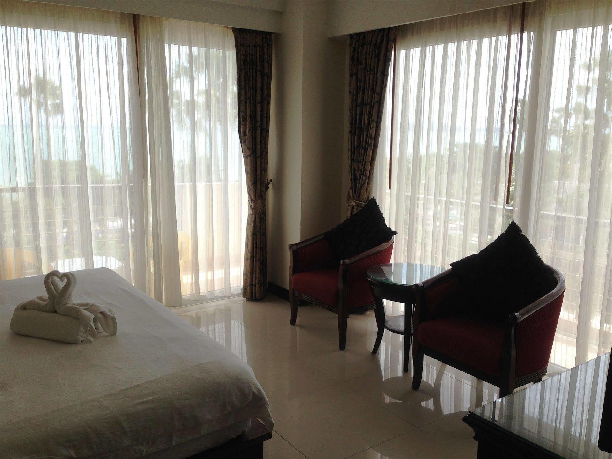 The New Eurostar Jomtien Beach Hotel Ngoại thất bức ảnh
